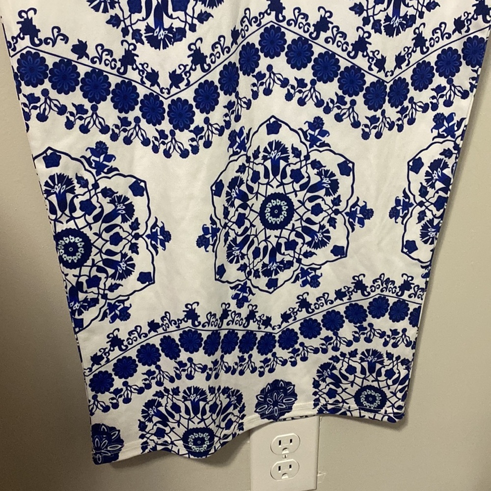 Shein Printed Dress‎ - Picture 3 of 5